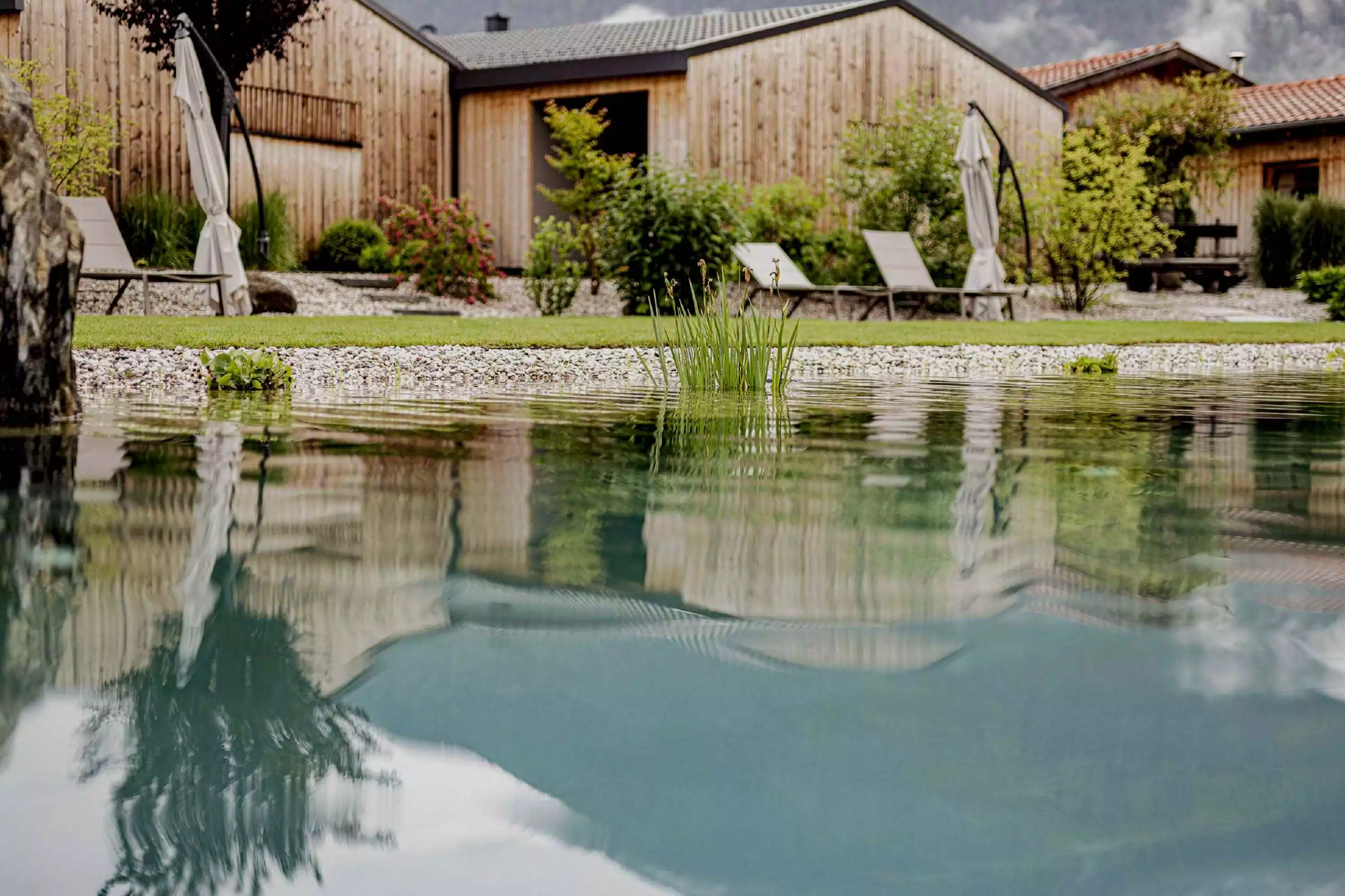 Naturbadeteich Südtirol Amolaris Pool Sauna & SPA